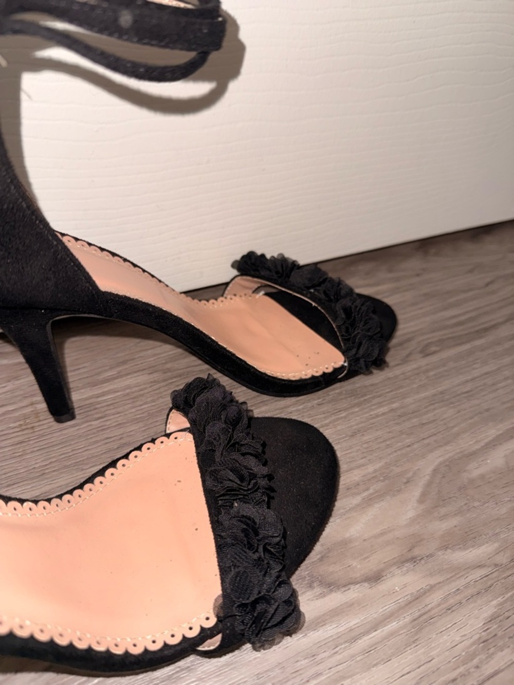 Black Ankle-Strap Floral Accent Sandals - Women - Picture 4 of 6